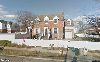 2 Buckingham Rd, Merrick, NY 11566