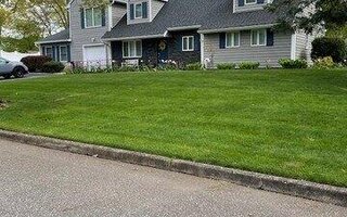2 Franklin St, Coram, NY 11727