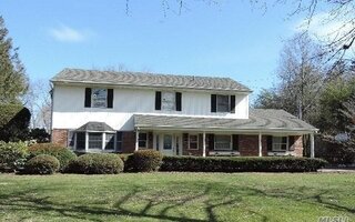 2 Harmon Dr, Huntington, NY 11743