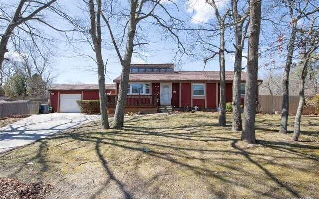 2 John Roe Smith Ave, Medford, NY 11763