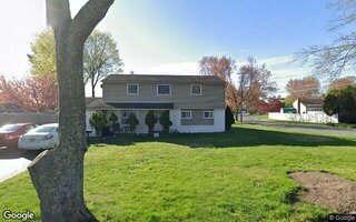 2 Joyce Ln, Commack, NY 11725