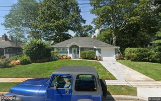 2 Lake Shore Blvd, Massapequa, NY 11758