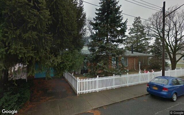 2 Livingston Ct, Staten Island, NY 10310 (Yard)