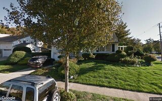 2 Meadow Ln, Freeport, NY 11520