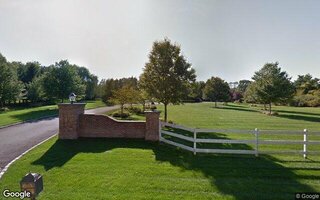 2 Pen Mor Dr, East Norwich, NY 11732