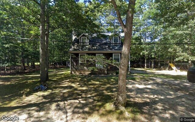 2 President St, East Hampton, NY 11937