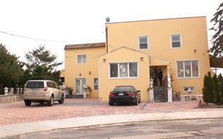 2 W 4th St, Freeport, NY 11520