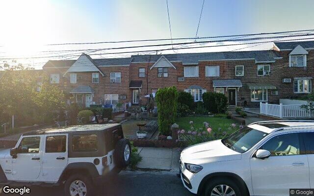 20-17 43rd St, Astoria, NY 11105