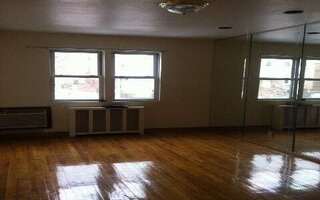 20-37 46th St, Astoria, NY 11105
