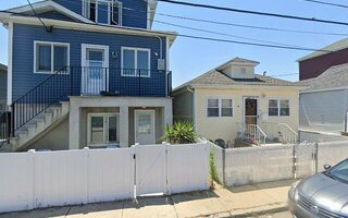 20 W 10th Rd, Broad Channel, NY 11693