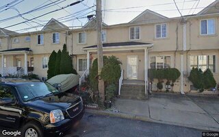 20 Chrissy Ct, Staten Island, NY 10310