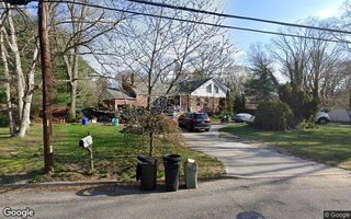 20 E Half Hollow Rd, Dix Hills, NY 11746