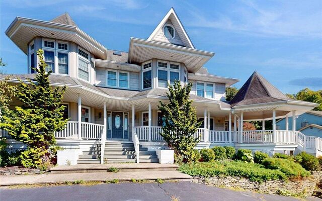 20 Frost Valley Rd, Mount Sinai, NY 11766 (Porch)