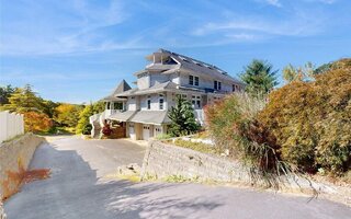 20 Frost Valley Rd, Mount Sinai, NY 11766