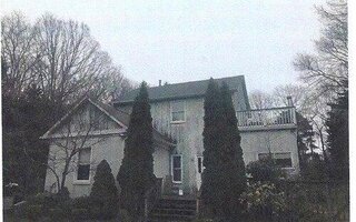 20 Kennedy Dr, Southampton, NY 11968