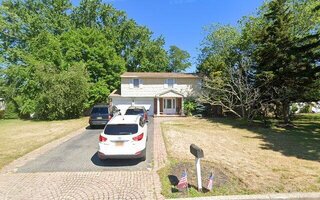 20 Mosby Dr, Lake Grove, NY 11755