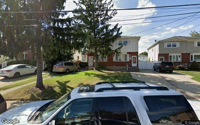 20 Prices Ln, Staten Island, NY 10314