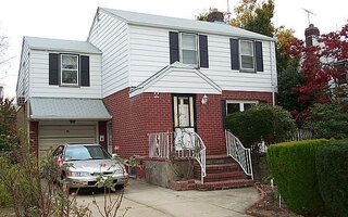 20 Roy St, Elmont, NY 11003