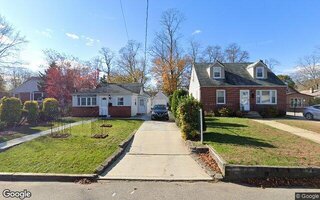 20 Sunset Ave, Wheatley Heights, NY 11798