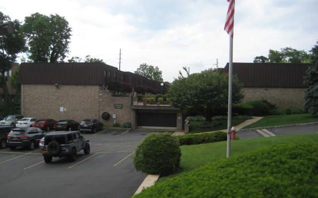 200 Hilton Ave #20, Hempstead, NY 11550