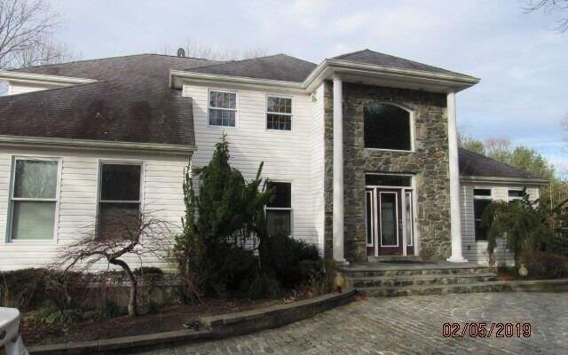 200 Rustic Rd, Ronkonkoma, NY 11779