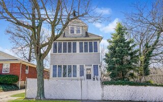 202 Dixon Ave, Staten Island, NY 10303