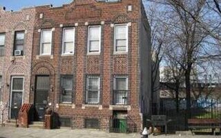 202 Tapscott St, Brooklyn, NY 11212