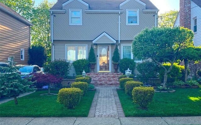 203 Holly Ave, Hempstead, NY 11550