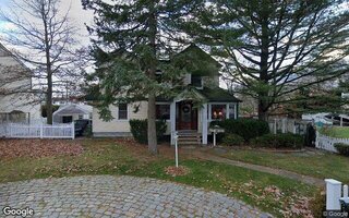 2036 Dow Ave, Merrick, NY 11566