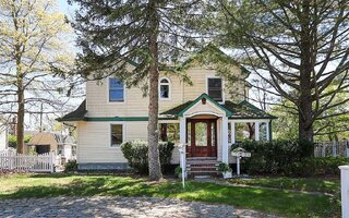 2036 Dow Ave, Merrick, NY 11566