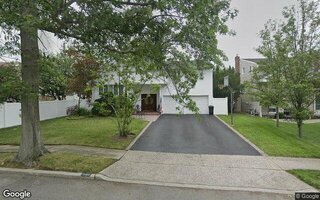 2039 Ellen Dr, Merrick, NY 11566