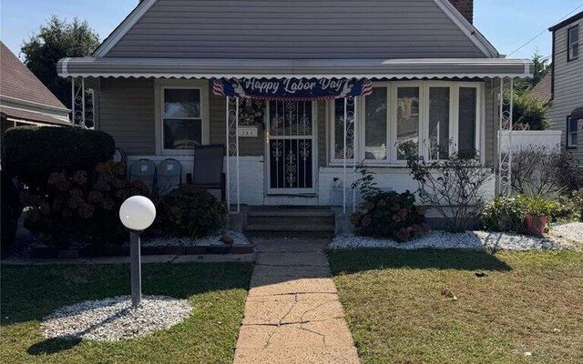 204 W Marshall St, Hempstead, NY 11550 (Porch)
