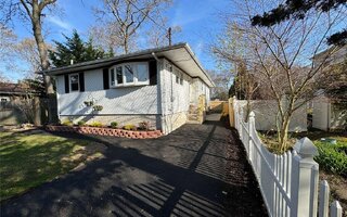 205 Southaven Ave, Mastic, NY 11950