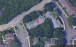 205 Springmeadow Dr #J, Holbrook, NY 11741