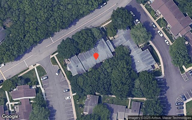 205 Springmeadow Dr #J, Holbrook, NY 11741