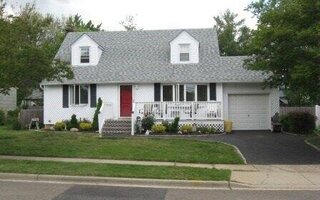 205 Willard Ave, Farmingdale, NY 11735