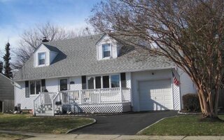 205 Willard Ave, Farmingdale, NY 11735