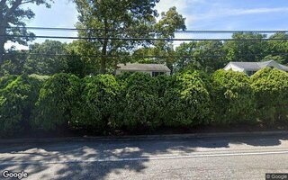 206 Smith Ave, Holbrook, NY 11741