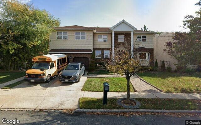 207 Brighton St, Staten Island, NY 10307