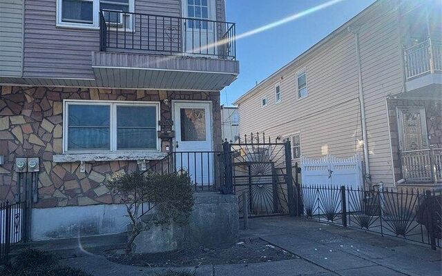 2070 Randall Ave, Bronx, NY 10473 (Back Side)