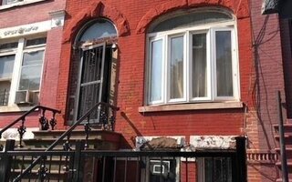 208 Albany Ave #A, Brooklyn, NY 11213