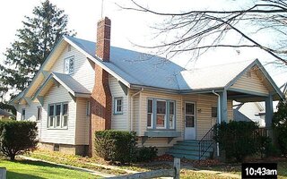 208 Sherman St, Lynbrook, NY 11563