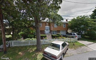 21 6th St, Bayville, NY 11709
