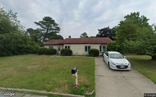 21 Ash Dr, Medford, NY 11763