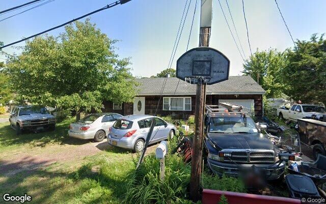 21 Astoria Rd, Mastic Beach, NY 11951