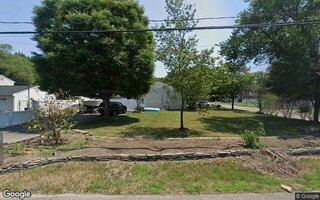 21 California Ave, Medford, NY 11763