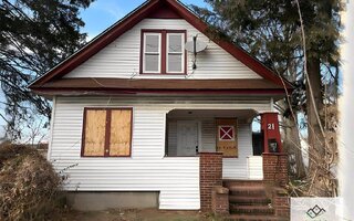 21 E Clinton Ave, Roosevelt, NY 11575