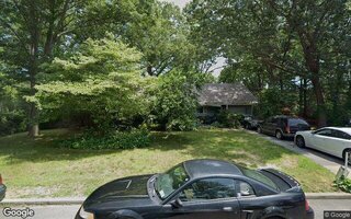 21 Lakeside Dr, Ronkonkoma, NY 11779