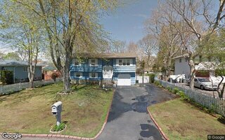 21 Lama Dr, Shirley, NY 11967