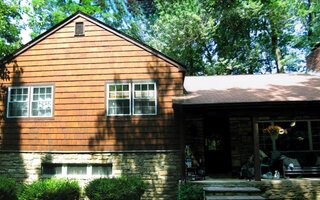 21 Laurel Ave, Sea Cliff, NY 11579